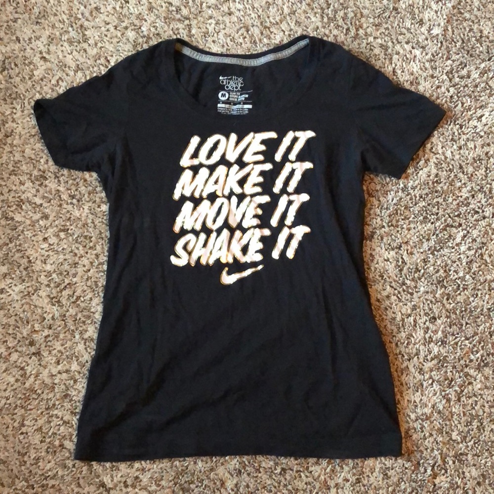 Nike T-shirt